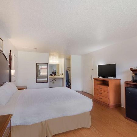 Americas Best Value Inn Lockhart Tx Екстер'єр фото